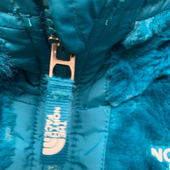 NORTH FACE GIRLS LONG REVERSIBLE COAT, 2 zipped pockets,hooded,warm,washable 😀 - Picture 13 of 14